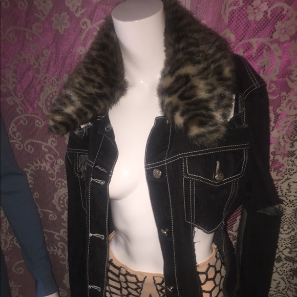 Custom ripped jean jacket with added fur - Picture 2 of 4